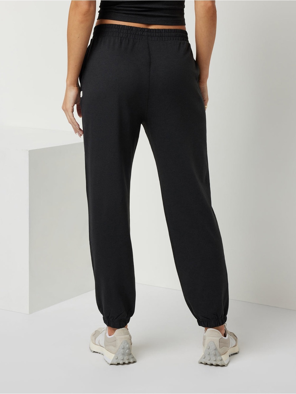 NWT VUORI BOYFRIEND JOGGER - Picture 3 of 8